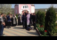 Ορθόδοξος ιερέας του 2015 “καβάλα” σε νεαρό για… εξορκισμό. (άρθρο+βίντεο).